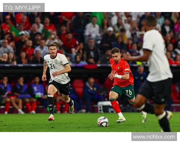 不愿屈居替补席的足球明星们的奋斗与坚持