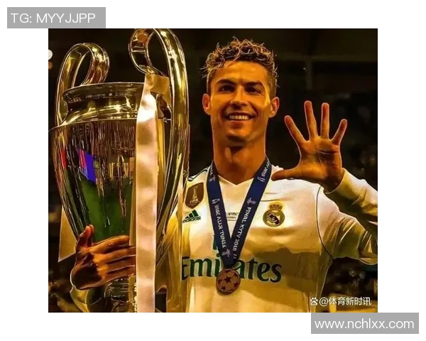 探讨历史上哪个足球明星在巅峰时期展现出最强的竞技水平与影响力